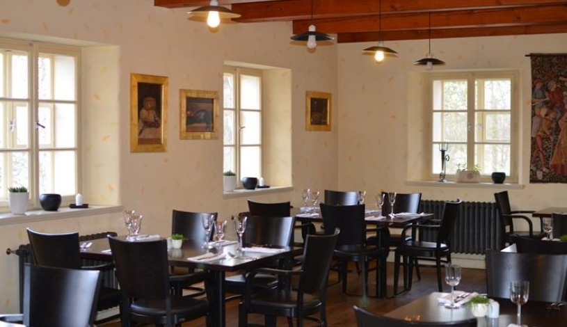 BELLEVUE HOTEL BENEŠOV Benešov