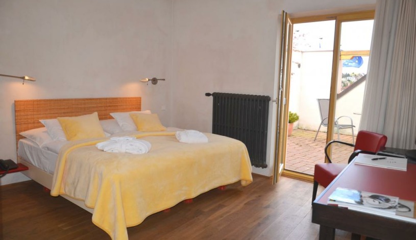 BELLEVUE HOTEL BENEŠOV Benešov