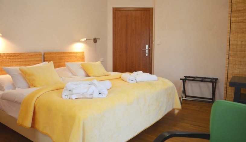 BELLEVUE HOTEL BENEŠOV Benešov