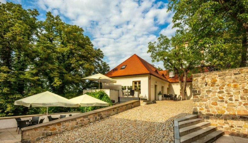 BELLEVUE HOTEL BENEŠOV Benešov