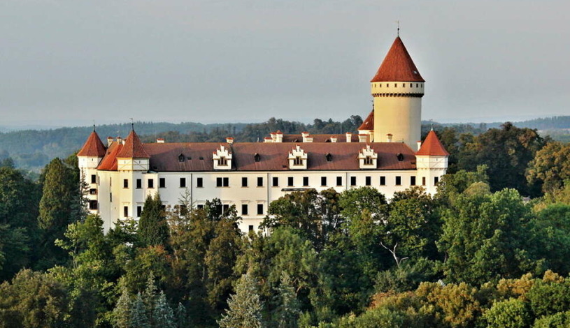 BELLEVUE HOTEL BENEŠOV Benešov