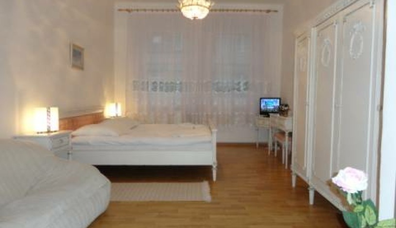 Pension Berg Praha - Dreibettzimmer