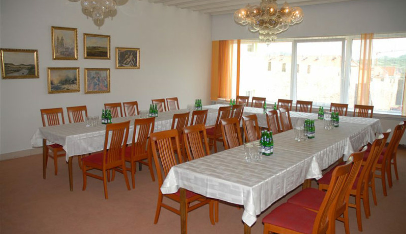 HOTEL GRAND Litava Beroun