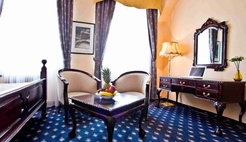 Hotel Kampa Stará zbrojnice – Sivek Hotels Praha