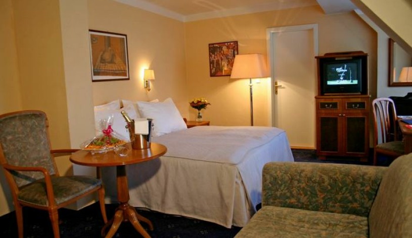Hotel Kampa Stará zbrojnice – Sivek Hotels Praha - Double room