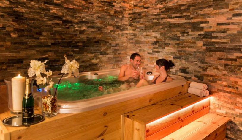 Penzion u Rechů Blansko - Wellness apartmá s vířivkou a kinotelevizí, WELLNESS Apartmá s vířivkou a finskou saunou