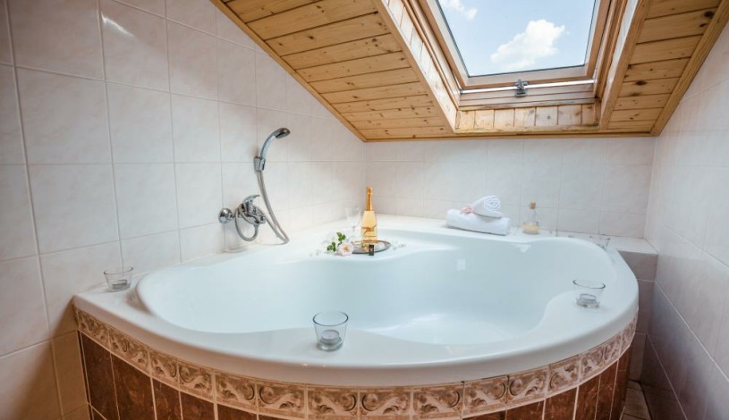 Penzion u Rechů Blansko - 4 - Dvoulůžkový s balkónem a velkou vanou, 3 - Dvoulůžkový s balkonem a velkou vanou