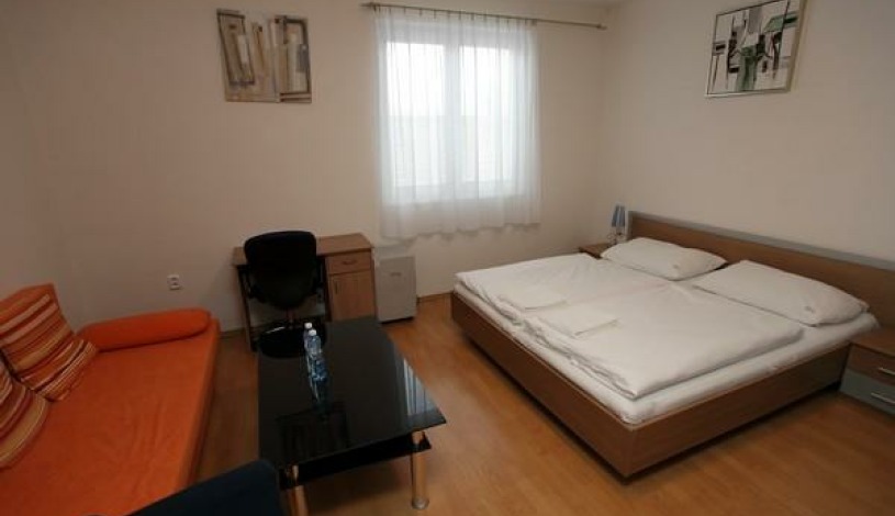 Hotel ROSE & Penzion ROSE & Apartmány ROSE Břeclav