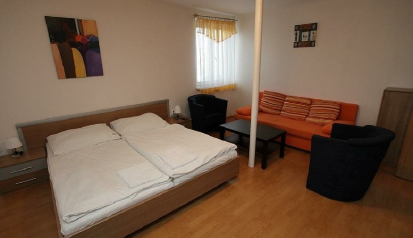 Hotel ROSE & Penzion ROSE & Apartmány ROSE Břeclav - Třílůžkové