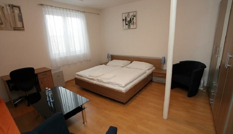 Hotel ROSE & Penzion ROSE & Apartmány ROSE Břeclav - Třílůžkové penzion