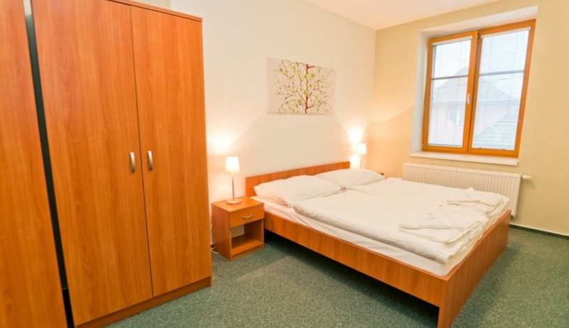 Relax Hotel Štork Lednice - Apartmá dvoulůžkové (2 lůžka + 2 přistýlky) 