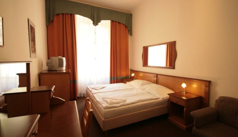 BŘEZINA PENSION Praha
