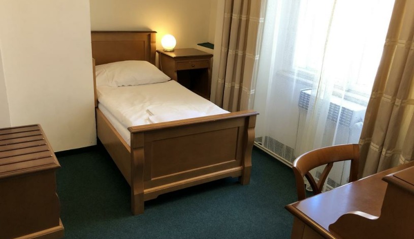 BŘEZINA PENSION Praha