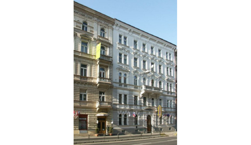 BŘEZINA PENSION Praha