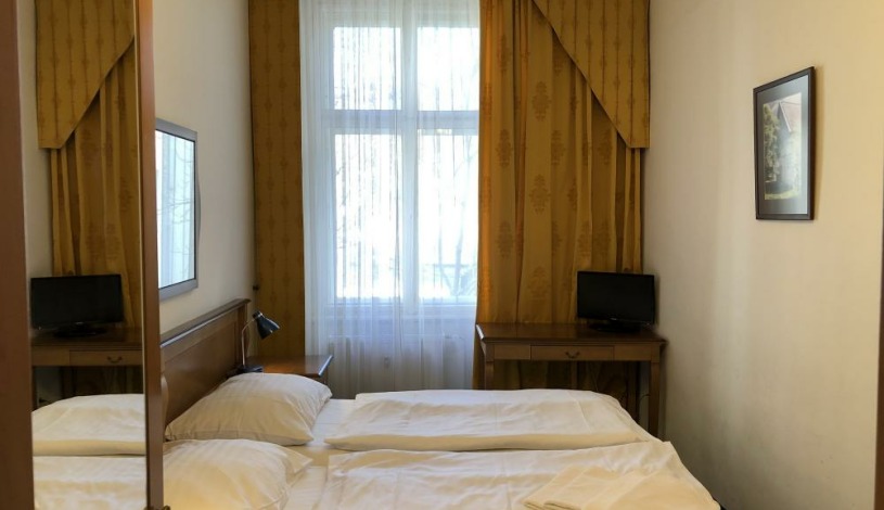 BŘEZINA PENSION Praha