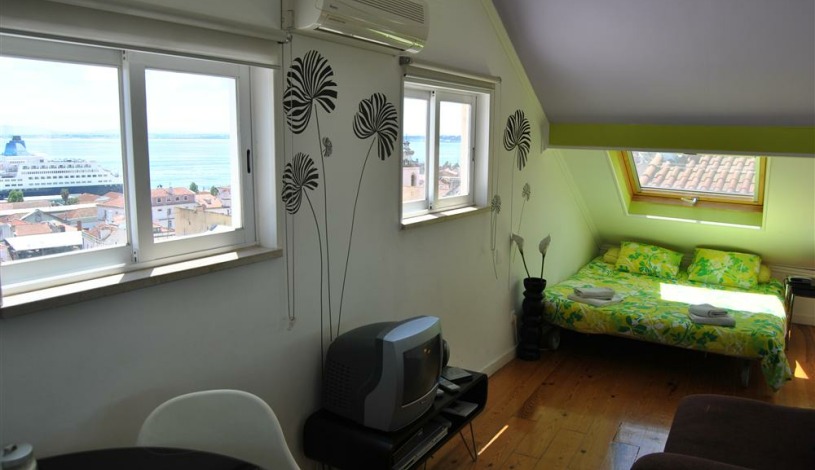 Apartment Calçada do Combro Lisboa - Apt 17383