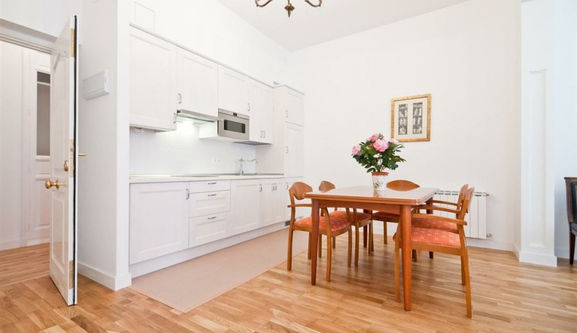 Apartment Calle de la Colegiata 1 Madrid - Apt 41235