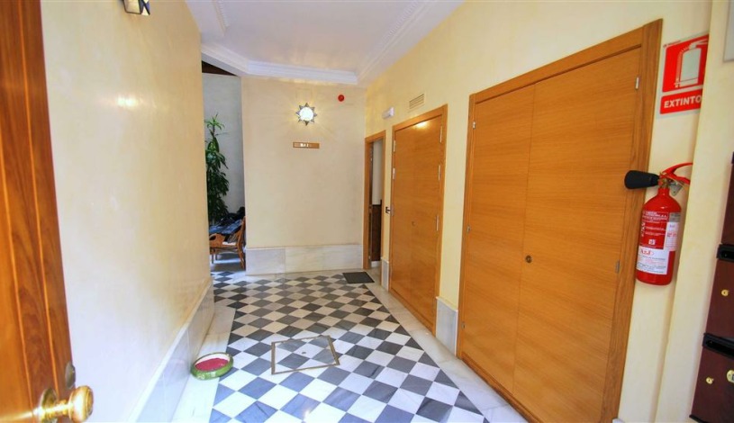 Apartment Calle Lumbreras Sevilla - Apt 28140