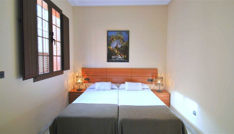 Apartment Calle Lumbreras Sevilla - Apt 28169