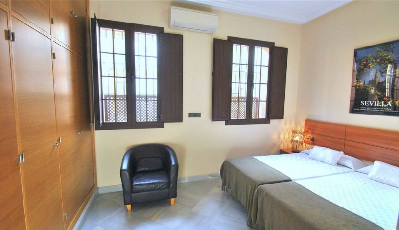 Apartment Calle Lumbreras Sevilla - Apt 28169