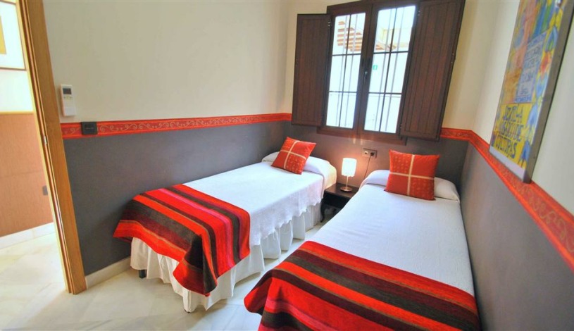 Apartment Calle Lumbreras Sevilla - Apt 28172