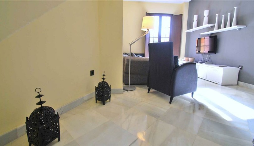 Apartment Calle Lumbreras Sevilla - Apt 28172