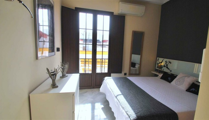Apartment Calle Lumbreras Sevilla - Apt 28172