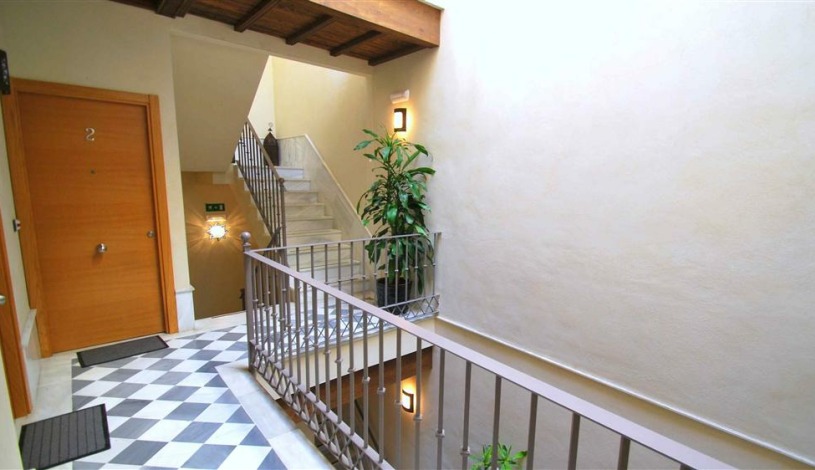 Apartment Calle Lumbreras Sevilla - Apt 28172