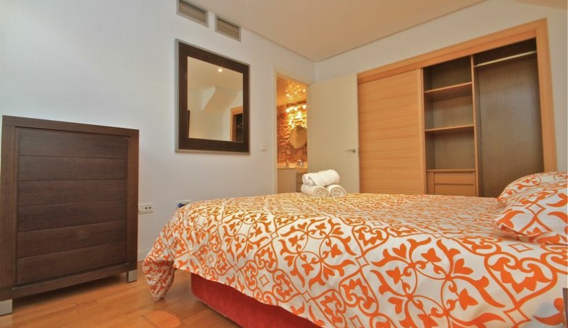 Apartment Calle Sánchez Pastor Málaga - Apt 26890