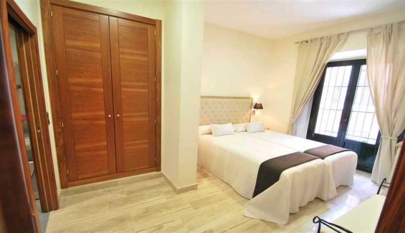 Apartment Calle Santas Patronas Sevilla - Apt 28168