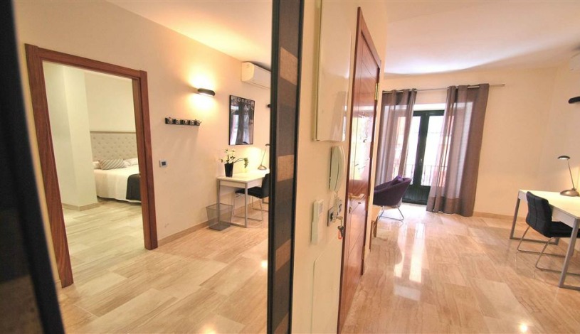 Apartment Calle Santas Patronas Sevilla - Apt 28163