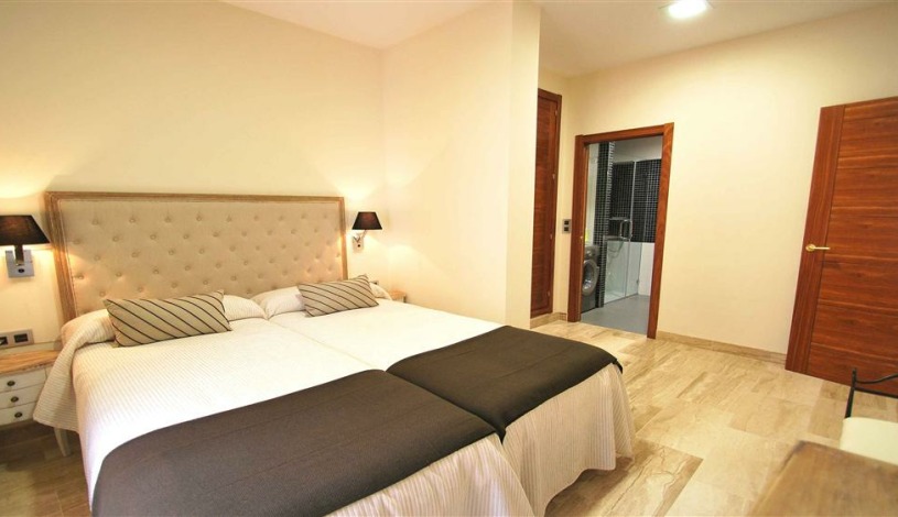 Apartment Calle Santas Patronas Sevilla - Apt 28163