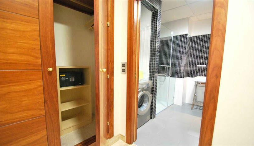 Apartment Calle Santas Patronas Sevilla - Apt 28163