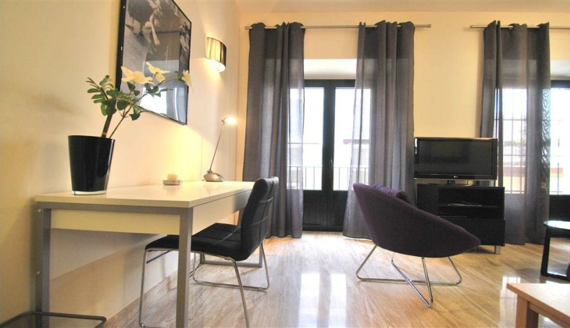 Apartment Calle Santas Patronas Sevilla - Apt 28168