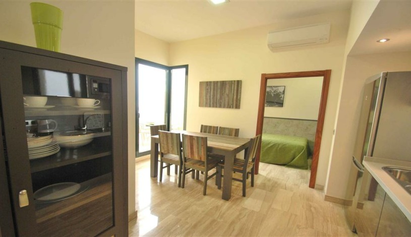 Apartment Calle Santas Patronas Sevilla - Apt 28168