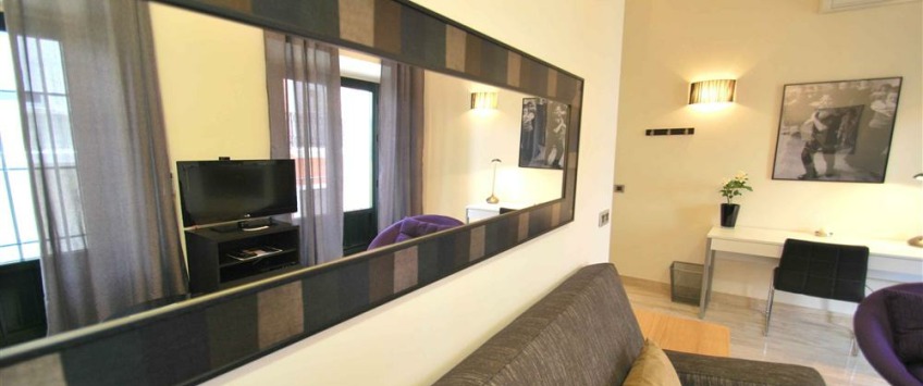 Apartment Calle Santas Patronas Sevilla - Apt 28168