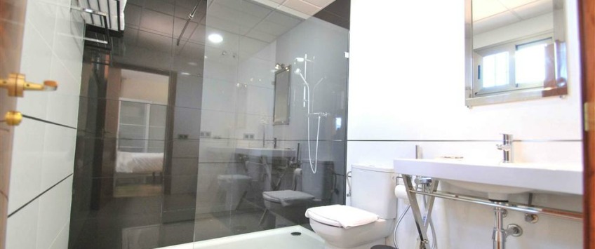 Apartment Calle Santas Patronas Sevilla - Apt 28168