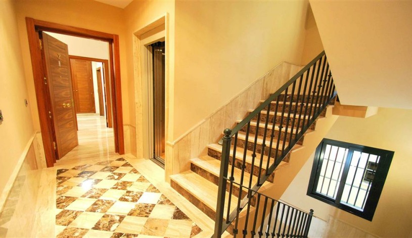 Apartment Calle Santas Patronas Sevilla - Apt 28168