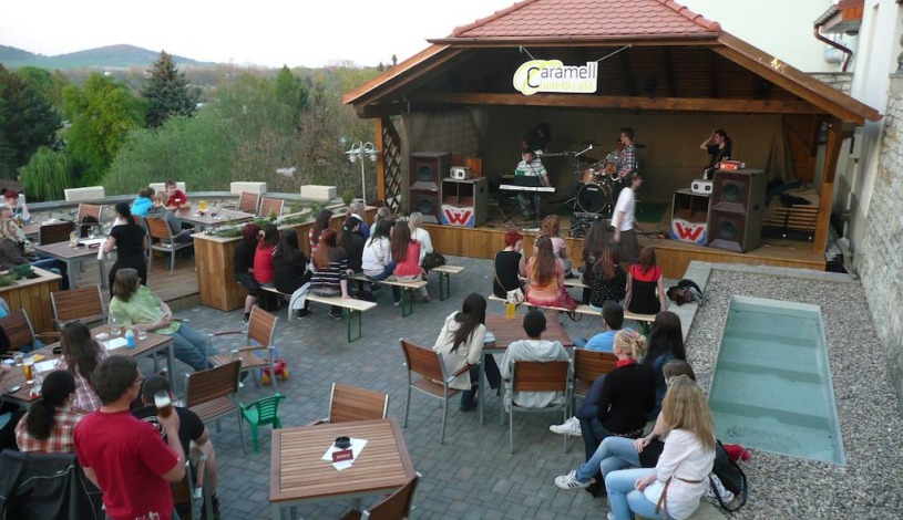 Caramell hotel&cafe Louny