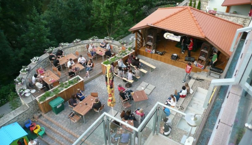 Caramell hotel&cafe Louny