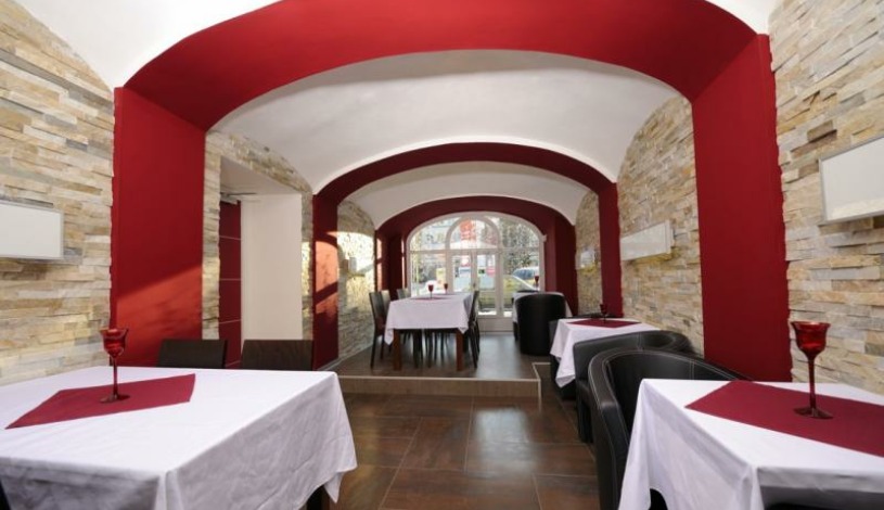 Caramell hotel&cafe Louny