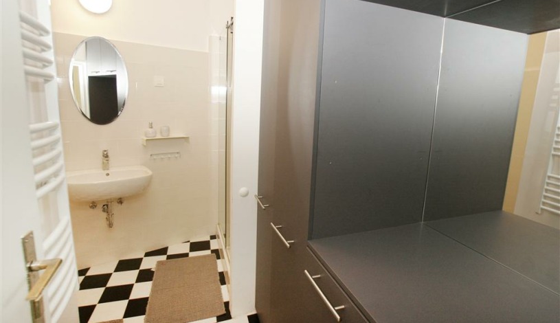 Apartment Cara Uroša 1 Beograd - Apt 40822