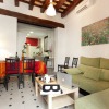 3-bedroom Barcelona Old Town with kitchen for 10 persons