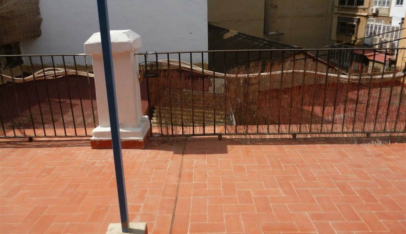 Apartment Carrer del Comte d'Olocau Valencia - Apt 24315