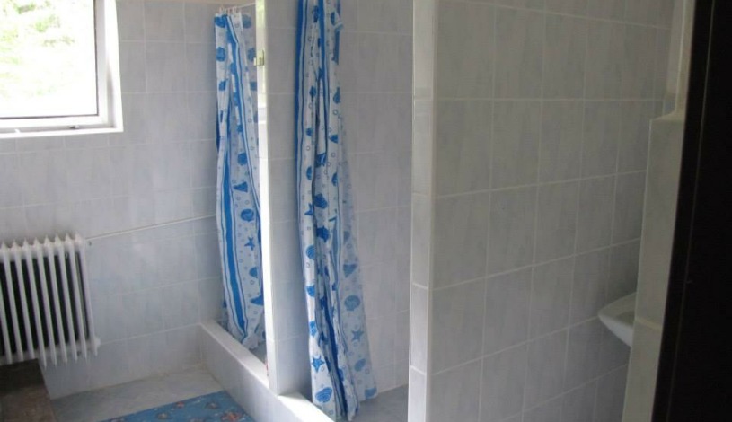 Chata Dukla Čeladná - Třílůžkový pokoj, Pětilůžkový pokoj