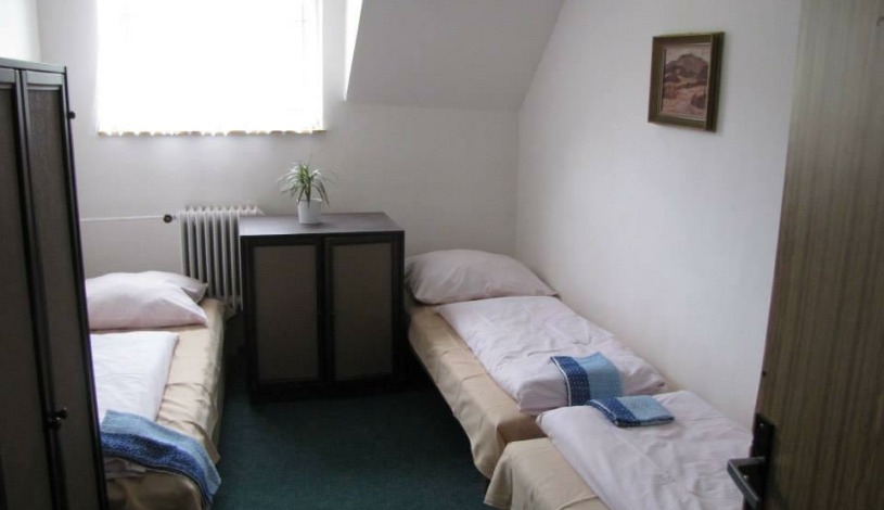 Chata Dukla Čeladná - Třílůžkový pokoj, Pětilůžkový pokoj