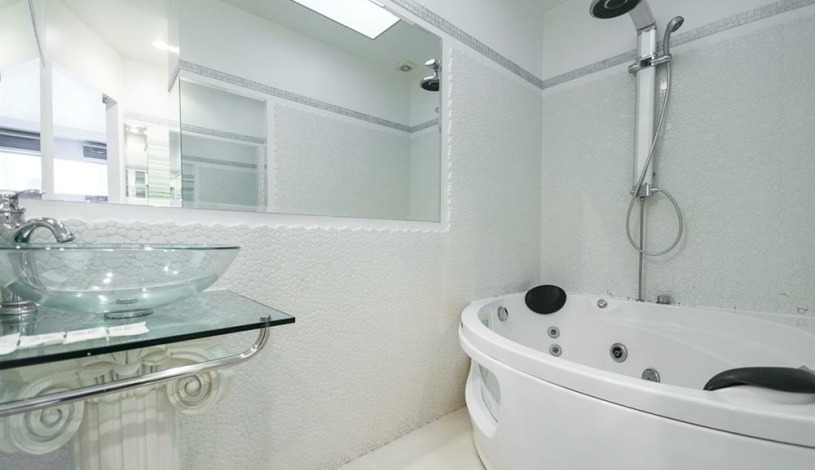 Apartment Chervonoarmiiska Kiev - Apt 31254