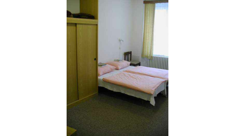 Church Pension Prag - Husuv Dum Praha - Einbettzimmer (Kategorie 1), Einbettzimmer (Kategorie 2), Einbettzimmer (Kategorie 3), Zweibettzimmer (Kategorie 1), Zweibettzimmer (Kategorie 3), Dreibettzimmer (Kategorie 3)