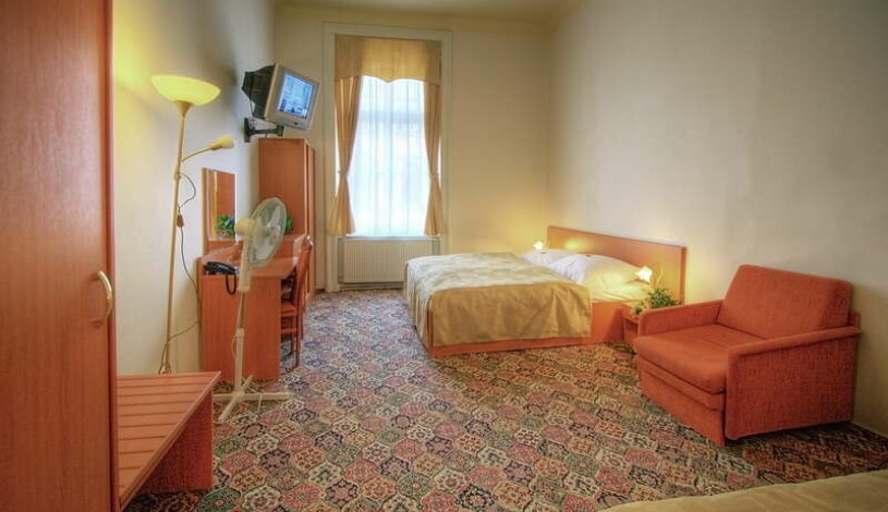 HOTEL CITY  Praha - Aufbettung