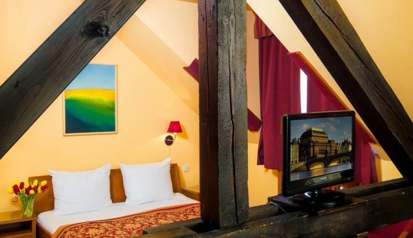 Cloister Inn Hotel  Praha
